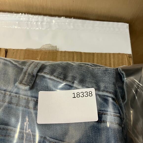 Carhartt Jeans Mens Size 30x32 Blue Relaxed Fit Workwear Distressed Straight - Picture 11 of 11